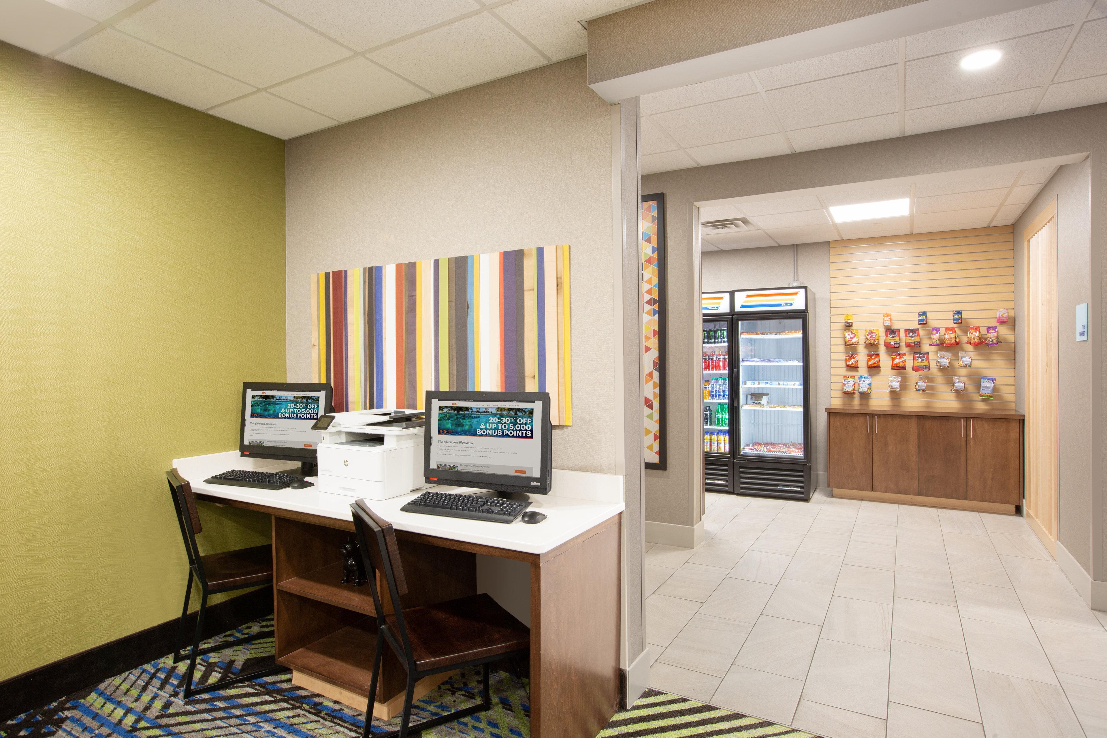 Holiday Inn Express Hotel & Suites Columbus By Ihg Exterior foto