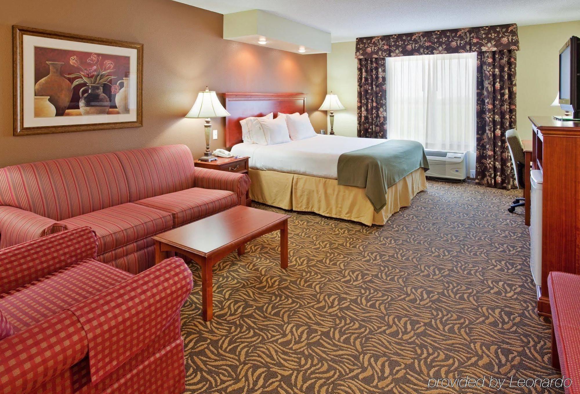 Holiday Inn Express Hotel & Suites Columbus By Ihg Zimmer foto